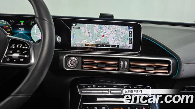 Mercedes-Benz EQC 2020 thumb 11