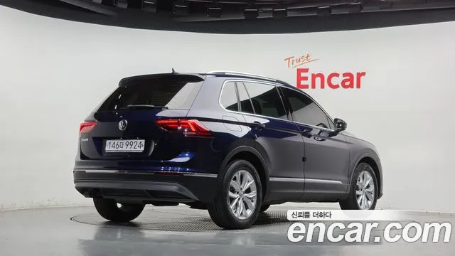 Volkswagen Tiguan 2020 thumb 2