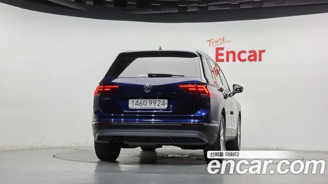 Volkswagen Tiguan 2020 thumb 4