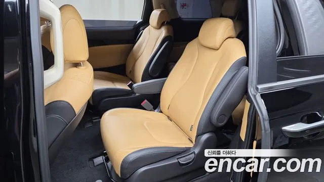 Kia Carnival 2022 thumb 11