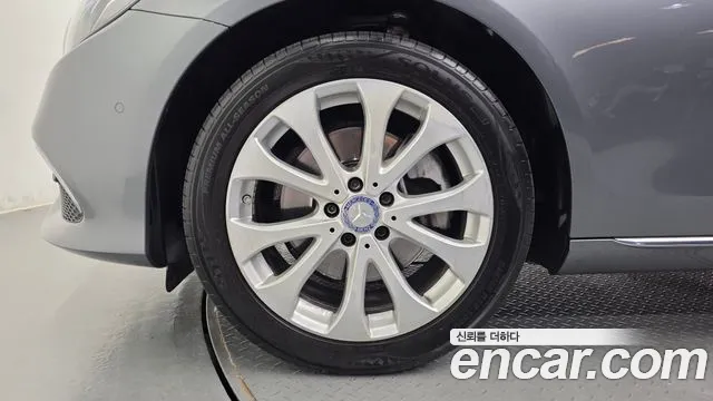 Mercedes-Benz E-Класс 2017 thumb 5