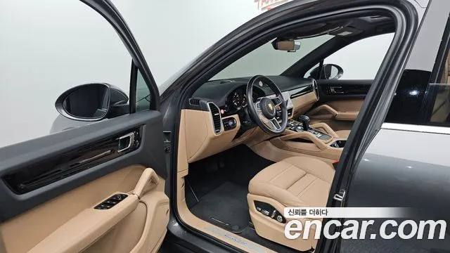 Porsche Cayenne 2020 thumb 9