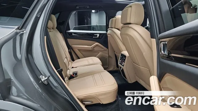 Porsche Cayenne 2020 thumb 10