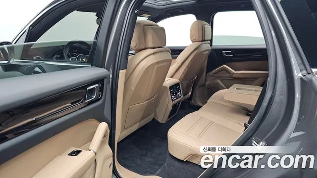 Porsche Cayenne 2020 thumb 11
