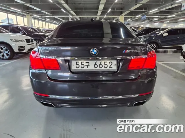 BMW 7-Series 2014 thumb 3