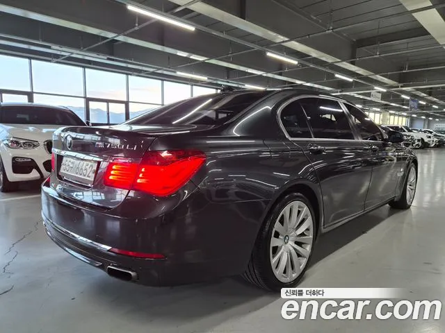 BMW 7-Series 2014 thumb 4