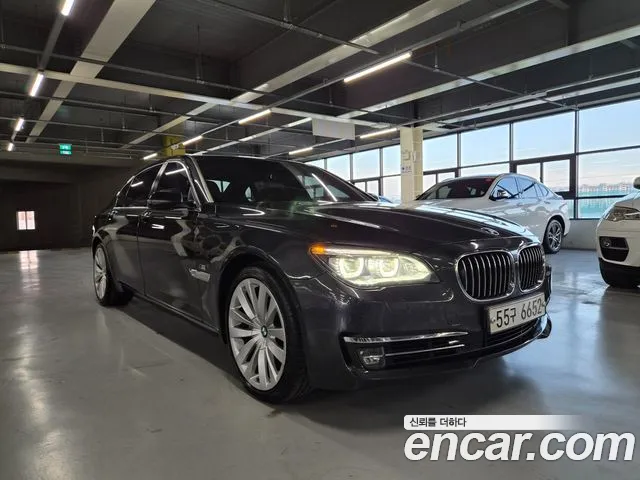 BMW 7-Series 2014 thumb 5