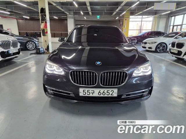 BMW 7-Series 2014 thumb 6