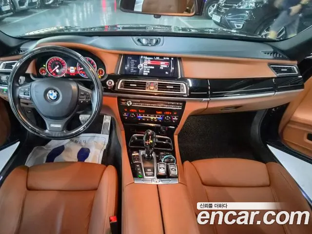 BMW 7-Series 2014 thumb 10