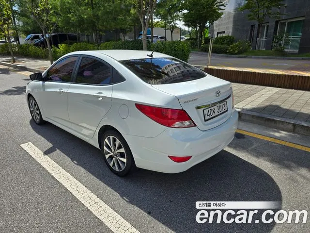 Hyundai Accent 2015 thumb 7