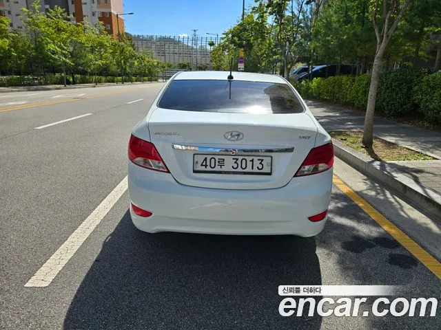Hyundai Accent 2015 thumb 8