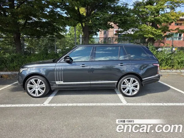 Land Rover Range Rover 2017 thumb 3