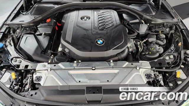 BMW 3-Series 2023 thumb 5