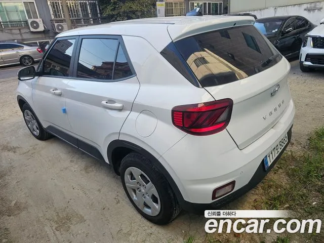 Hyundai Venue 2021 thumb 4