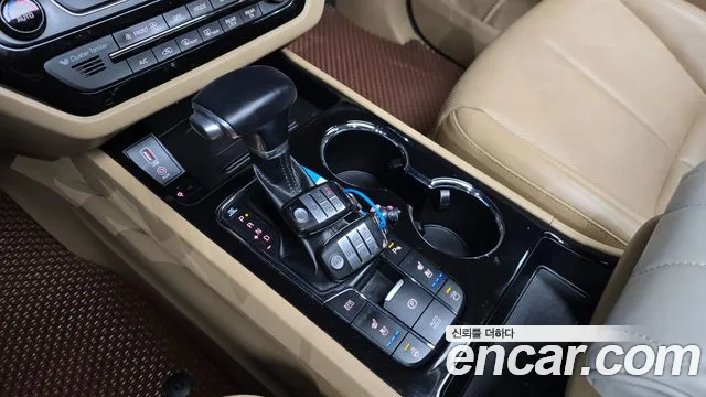 Kia Carnival 2019 thumb 9