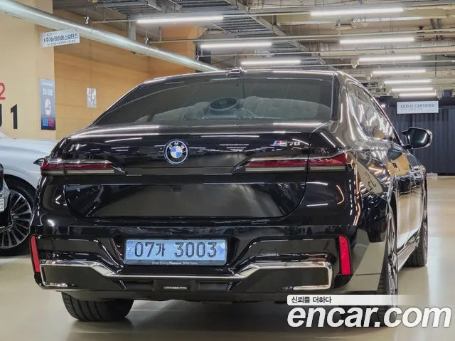 BMW i7 2024 thumb 4