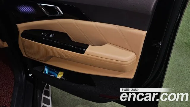 Kia Carnival 2023 thumb 12