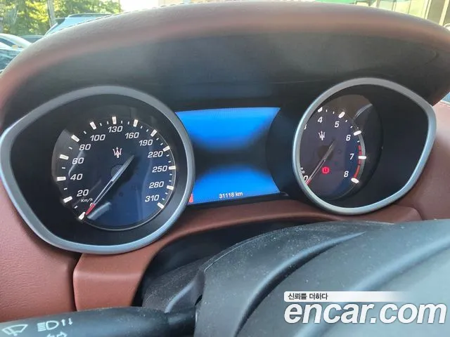 Maserati Ghibli 2019 thumb 3