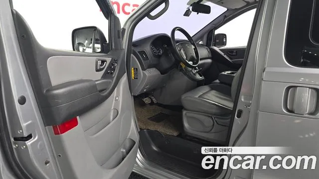 Hyundai Starex 2018 thumb 9