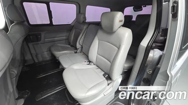 Hyundai Starex 2018 thumb 10