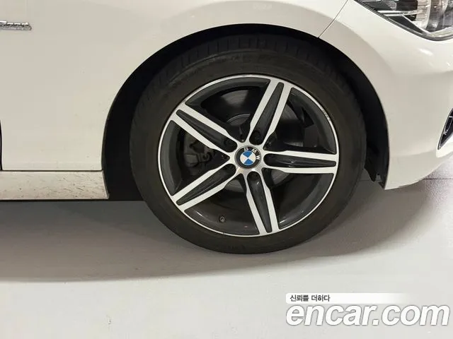 BMW 1-Series 2018 thumb 5
