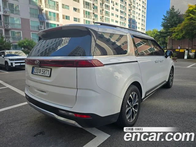 Kia Carnival 2020 thumb 4