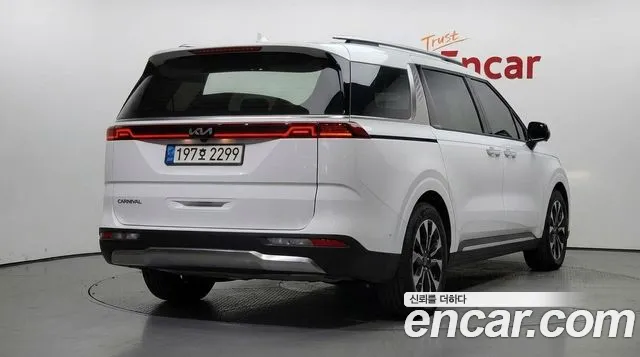 Kia Carnival 2022 thumb 2