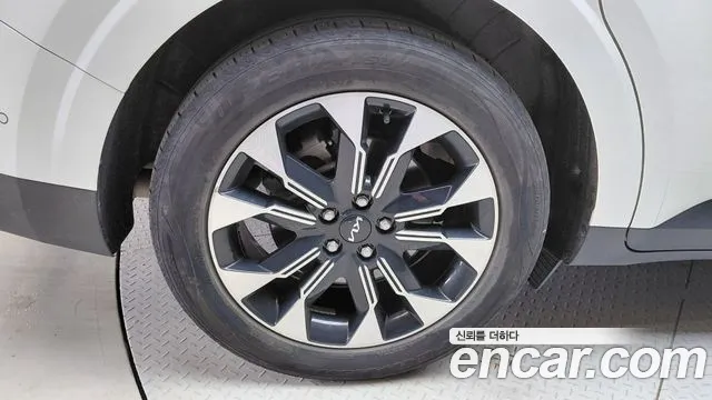 Kia Carnival 2022 thumb 5