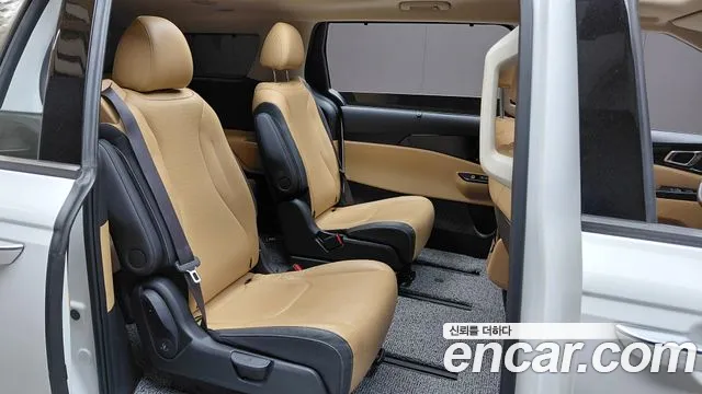 Kia Carnival 2022 thumb 11