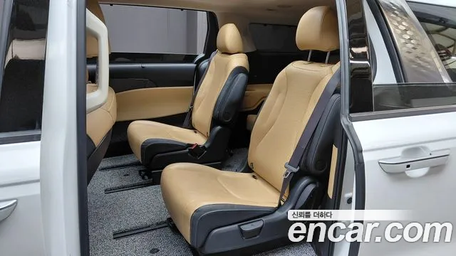 Kia Carnival 2022 thumb 12