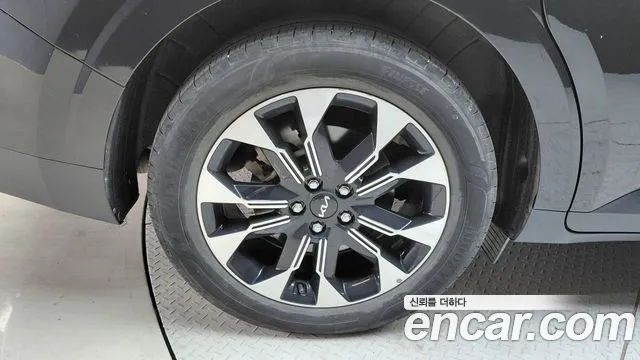 Kia Carnival 2021 thumb 5