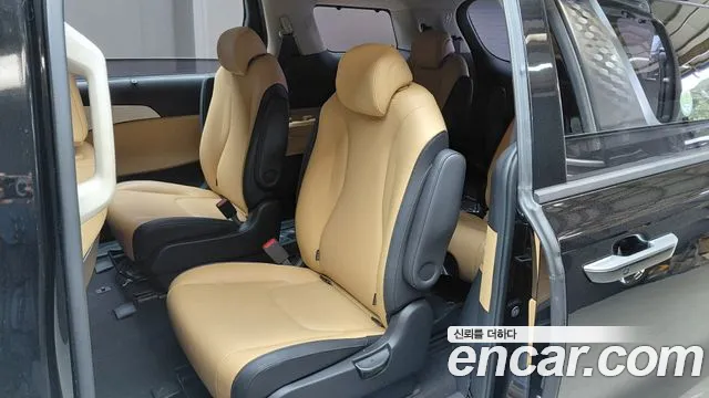 Kia Carnival 2021 thumb 12