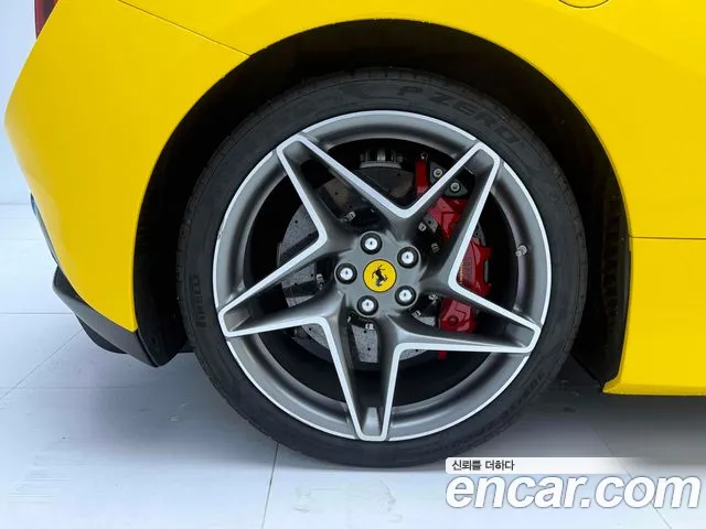 Ferrari F8 2021 thumb 9