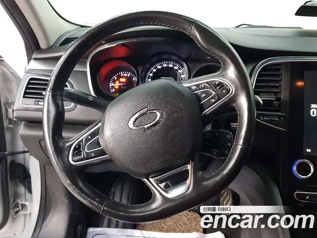 Renault-KoreaSamsung Megane 2016 thumb 9
