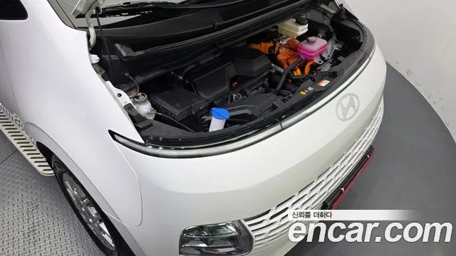 Hyundai Staria 2025 thumb 6