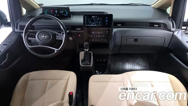 Hyundai Staria 2025 thumb 7