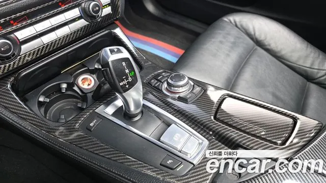 BMW 5-Series 2011 thumb 9