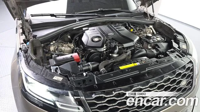 Land Rover Range Rover Velar 2019 thumb 6