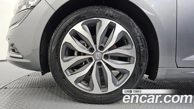 Renault-KoreaSamsung Megane 2016 thumb 5