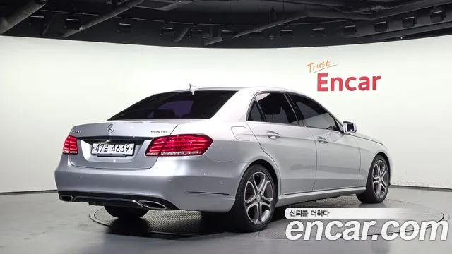 Mercedes-Benz E-Класс 2015 thumb 2
