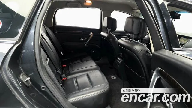 Renault-KoreaSamsung Latitude 2011 thumb 12