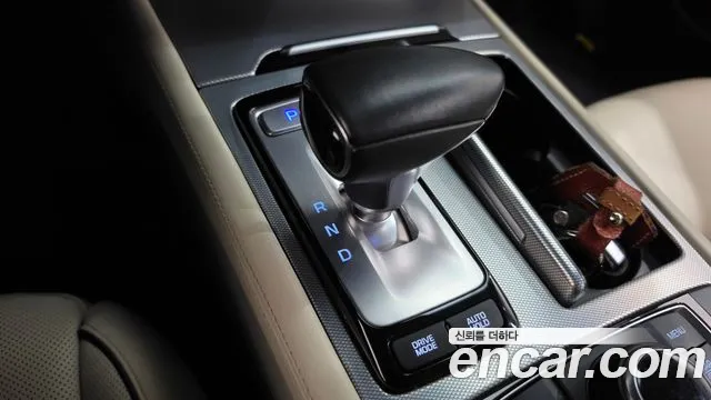 Genesis G80 2017 thumb 9