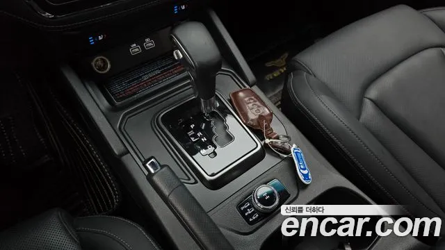 KG_Mobility_Ssangyong Rexton 2022 thumb 9