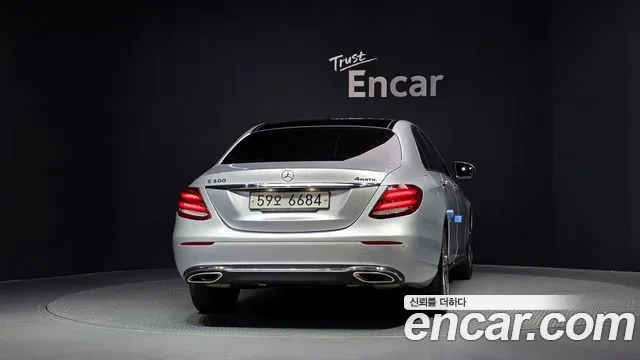 Mercedes-Benz E-Класс 2017 thumb 4