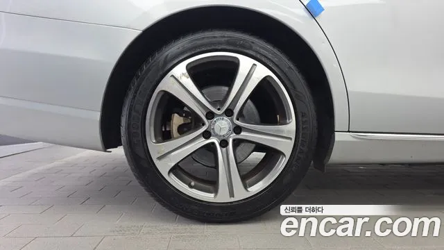 Mercedes-Benz E-Класс 2017 thumb 5