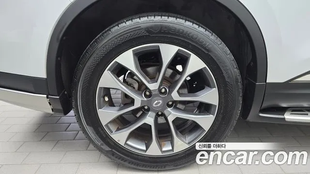 Renault-KoreaSamsung Koleos 2018 thumb 5