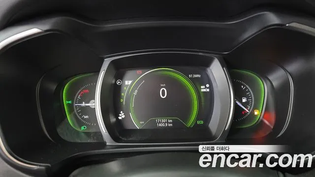 Renault-KoreaSamsung Koleos 2018 thumb 8