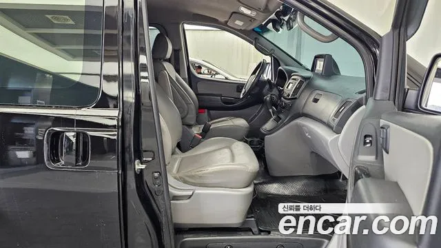 Hyundai Starex 2016 thumb 11