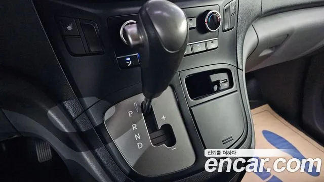 Hyundai Starex 2016 thumb 9
