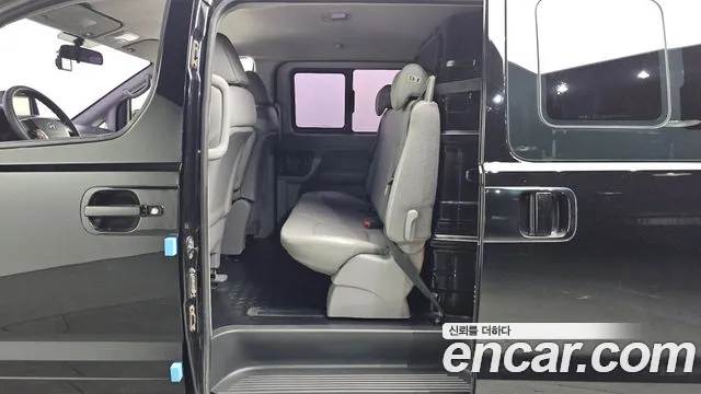 Hyundai Starex 2016 thumb 12